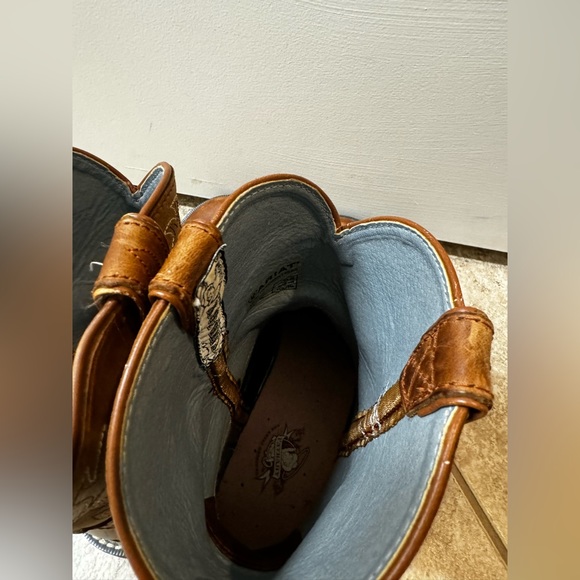 SOLD Ariat Fat baby’s - Picture 4 of 5